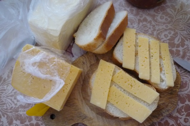 Бутерброд с сыром на завтрак – рецепт для мультиварки Vitek