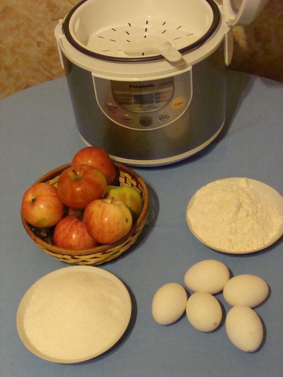 Ингредиенты для шарлотки с яблоками в мультиварке
