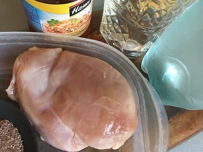 Ингредиенты для рецепта куриных наггетсов по-домашнему