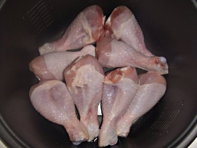 Как приготовить курицу в мультиварке