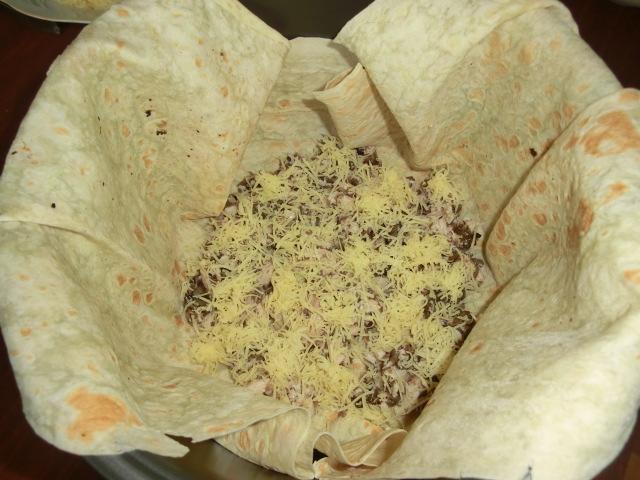 Рецепт для мультиварки: Пирог из лаваша с курой и грибами в мультиварке