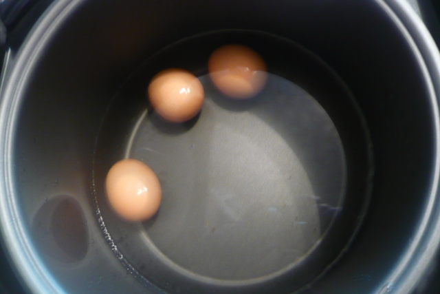 яйца в мультиварке